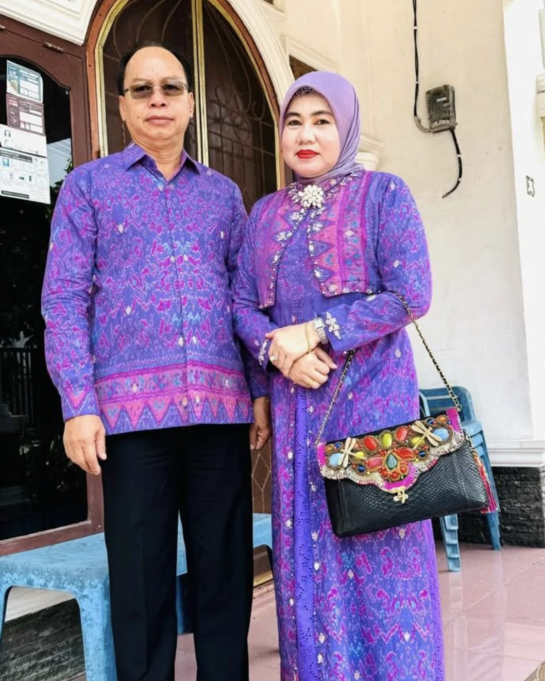 Pakaian Couple Tenun Matching